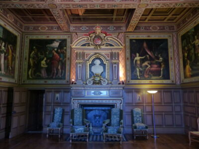 Grand parlour