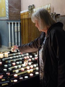 placing mum's candle